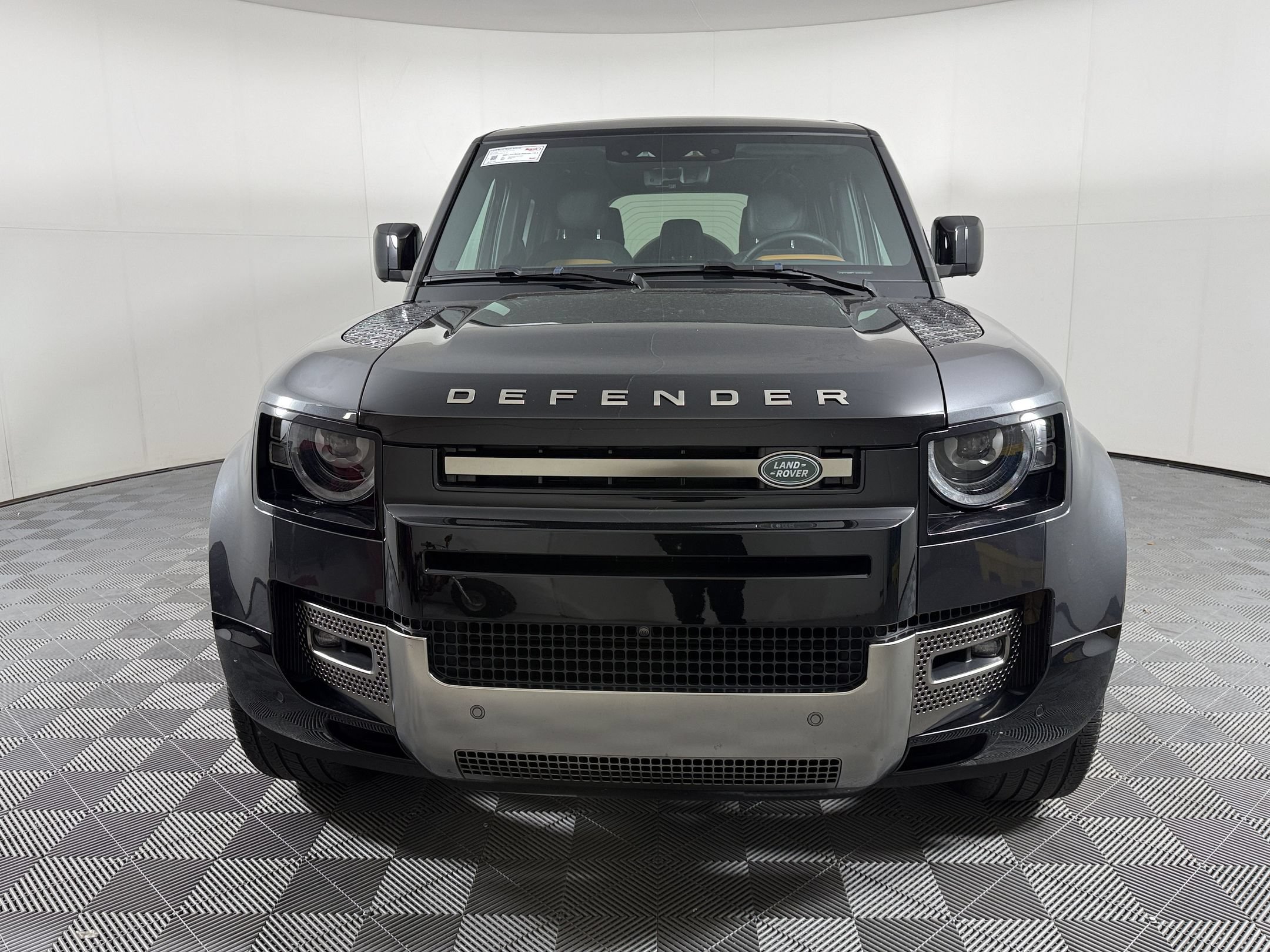 Certified 2024 Land Rover Defender 110 X AWD/4WD image 6