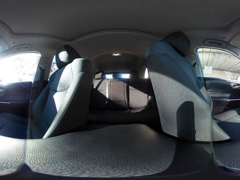 Used 2025 Toyota RAV4 XLE image 52