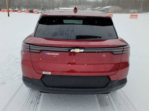 New 2026 Chevrolet Equinox EV LT image 10