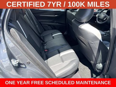 Used 2025 Toyota Camry SE FWD image 8