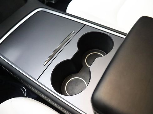 Used 2023 Tesla Model 3 Standard Range image 50