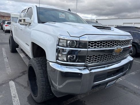 Used 2019 Chevrolet Silverado 2500 LT image 1