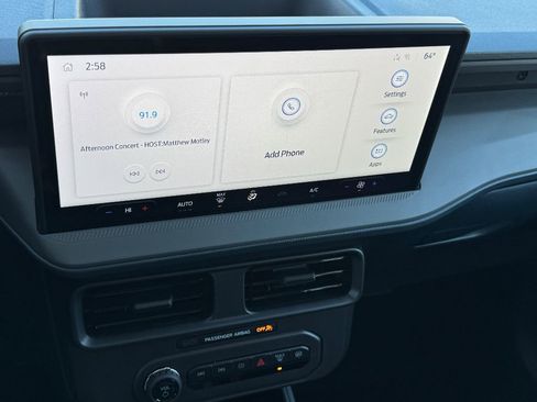 New 2025 Ford Maverick XL image 13