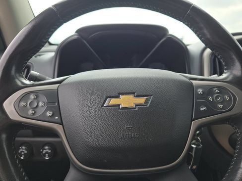 Used 2022 Chevrolet Colorado Z71 AWD/4WD image 32