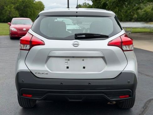 Used 2020 Nissan Kicks S FWD image 6