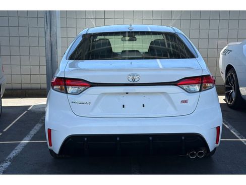 Used 2026 Toyota Corolla SE FWD image 6