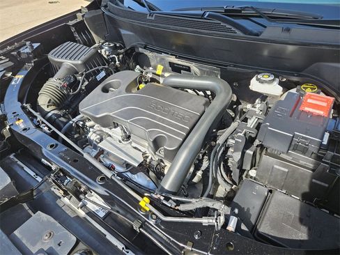 Used 2025 GMC Terrain Elevation image 23