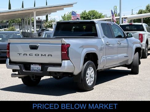 Used 2024 Toyota Tacoma SR5 AWD/4WD image 5