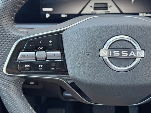 Used 2025 Nissan Ariya FWD image 20