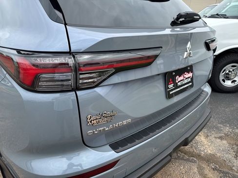 New 2026 Mitsubishi Outlander AWD image 46