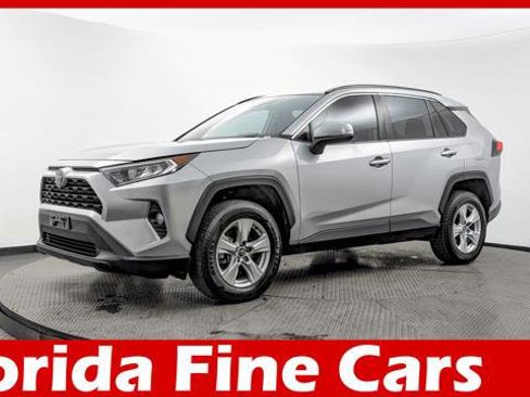 Used 2021 Toyota RAV4 XLE image 1