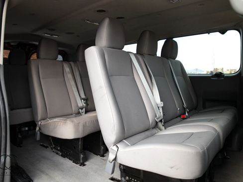 Used 2020 Nissan NV 3500 SV RWD image 27