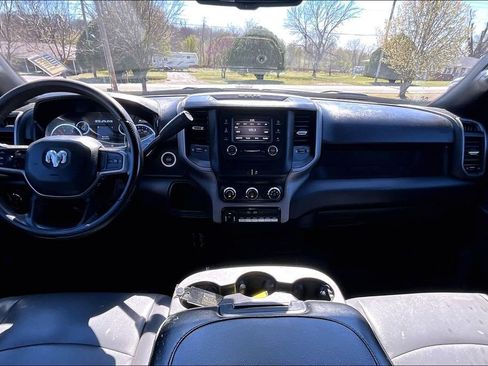 Used 2024 RAM 3500 Tradesman w/ Chrome Appearance Group image 12