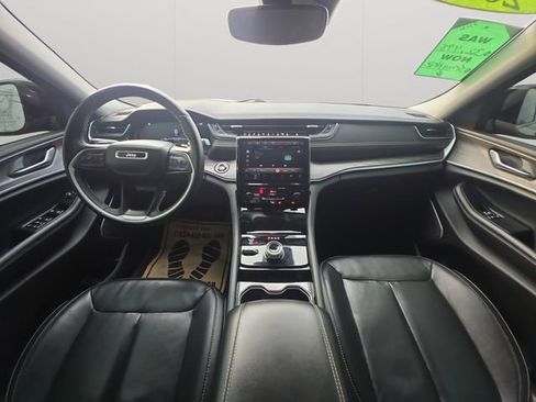 Used 2022 Jeep Grand Cherokee L Limited image 18