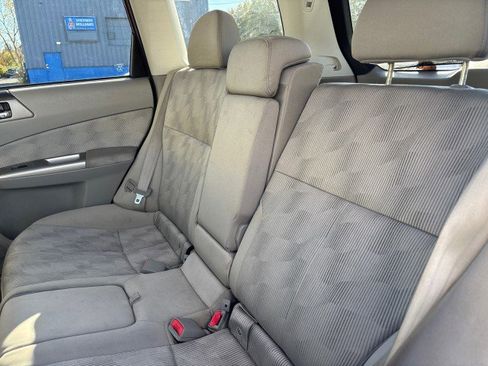 Used 2010 Subaru Forester 2.5X Premium image 11