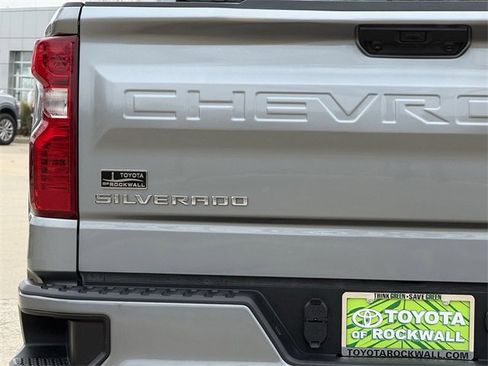 Used 2024 Chevrolet Silverado 1500 Custom image 9