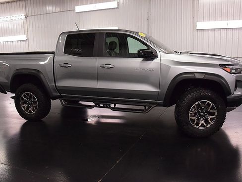 Used 2024 Chevrolet Colorado ZR2 w/ ZR2 Convenience Package III image 10