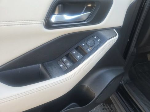 Used 2023 Nissan Rogue SV w/ SV Premium B Package AWD/4WD image 25
