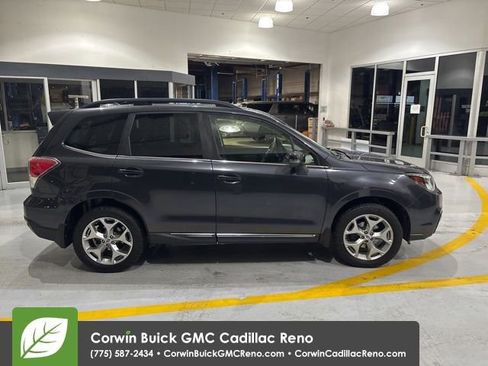 Used 2017 Subaru Forester 2.5i Touring AWD/4WD image 9