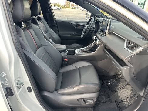 Used 2022 Toyota RAV4 XSE w/ Premium Package image 33