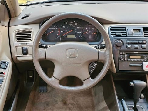 Used 2001 Honda Accord LX image 19