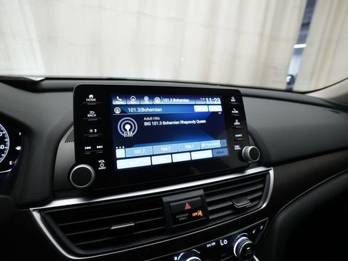 Certified 2022 Honda Accord Touring image 6