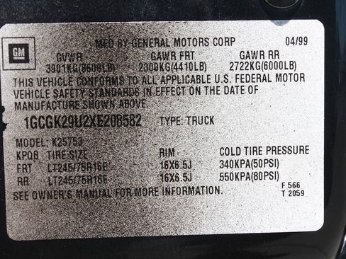 Used 1999 Chevrolet Silverado 2500 LS w/ Snow Plow Prep Pkg AWD/4WD image 36