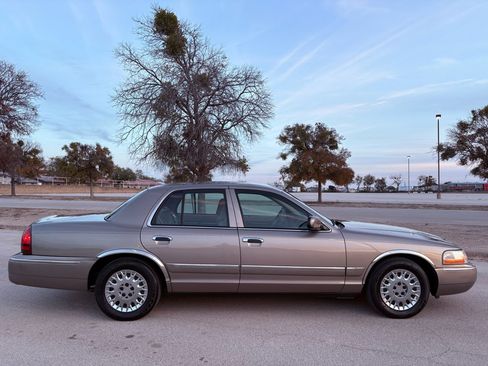 Used 2003 Mercury Grand Marquis GS image 44