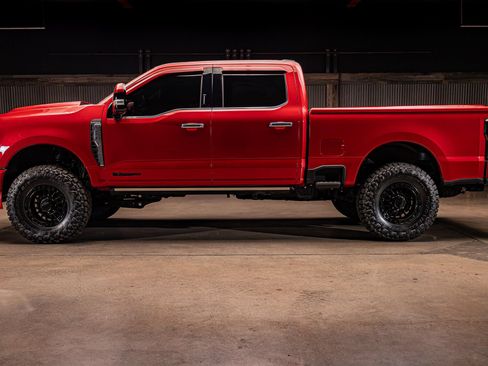 Used 2024 Ford F250 Platinum w/ Tremor Off-Road Package AWD/4WD image 6