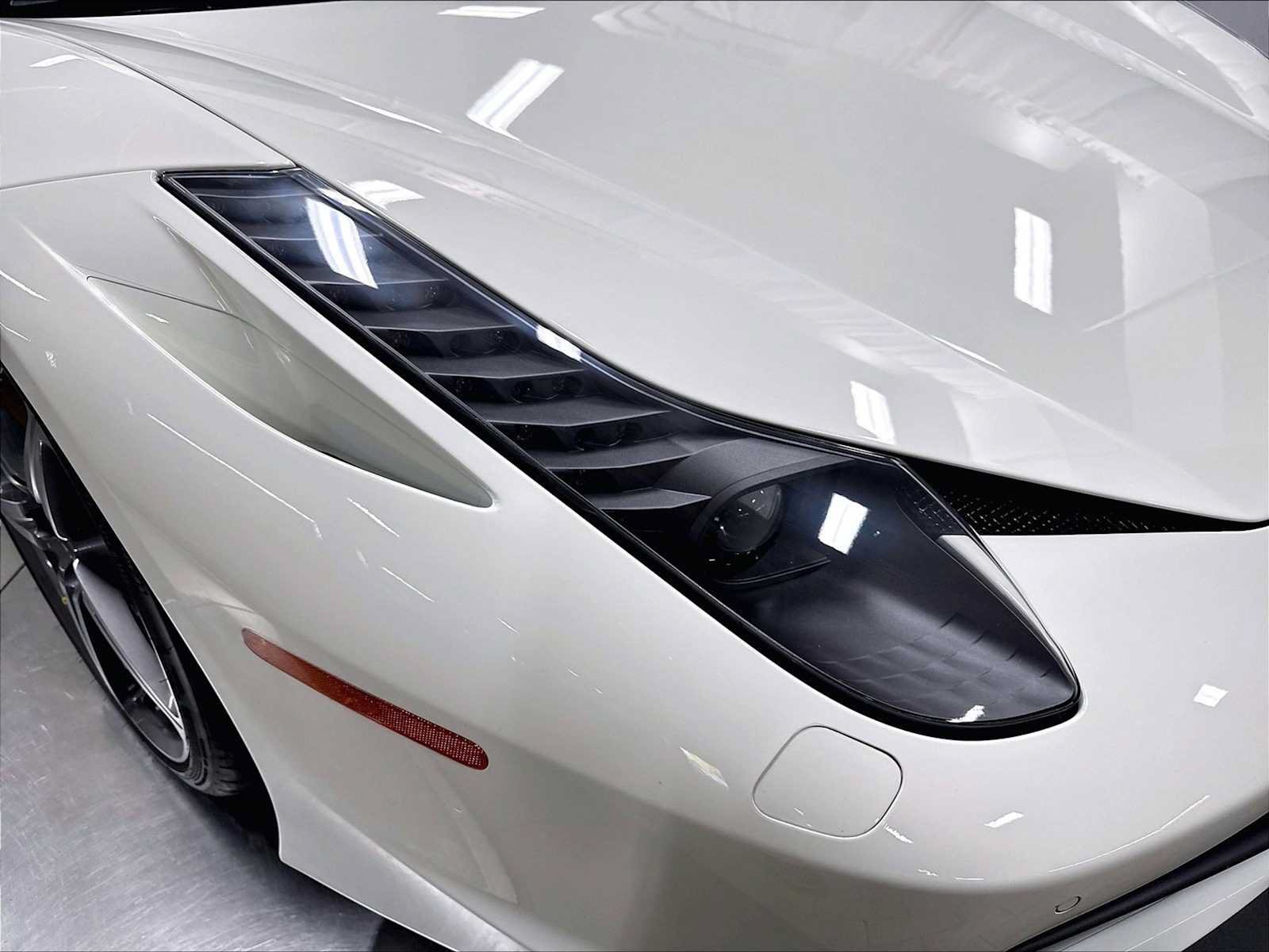 Used 2015 Ferrari 458 Spider RWD image 14