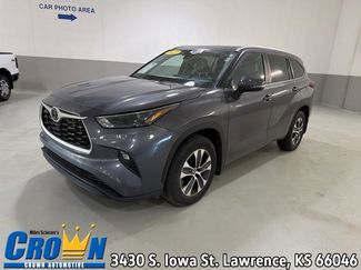 Used 2023 Toyota Highlander XLE video 1