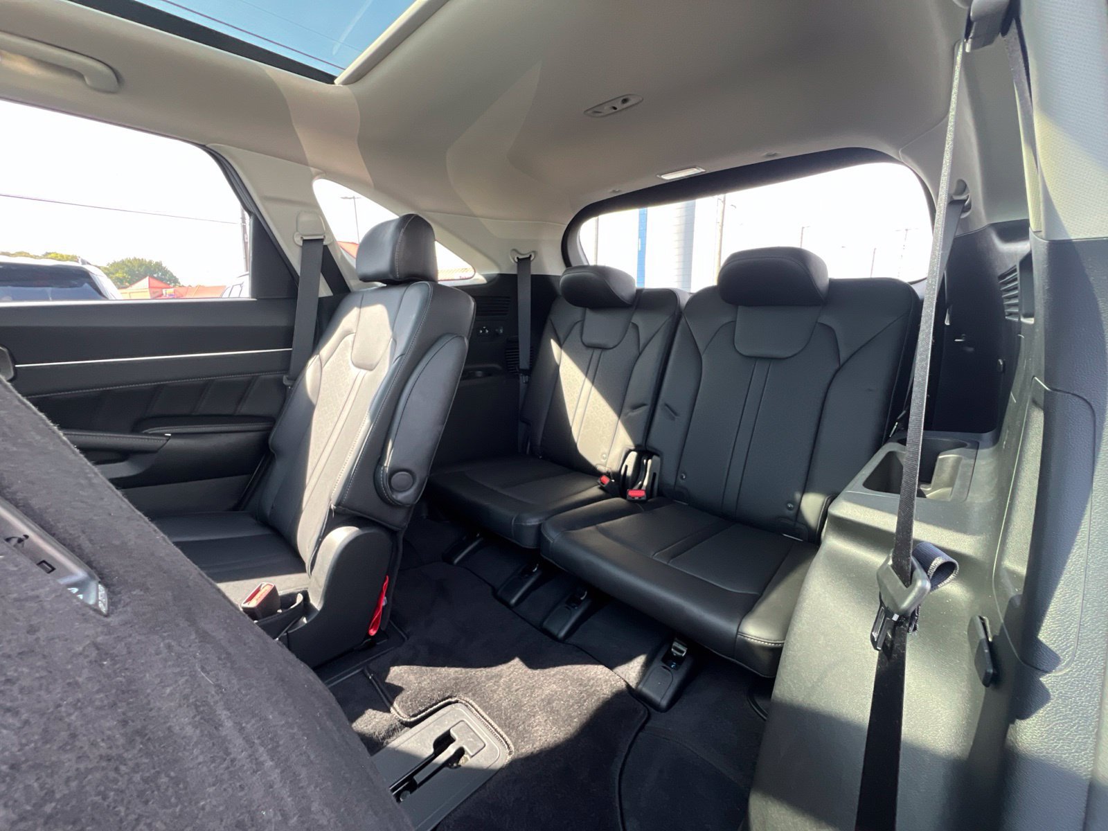 Used 2023 Kia Sorento SX FWD image 45