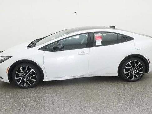 New 2026 Toyota Prius Plug-In Hybrid image 3