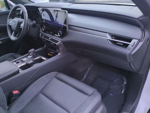 Used 2025 Lexus RX 350 w/ Convenience Package image 36