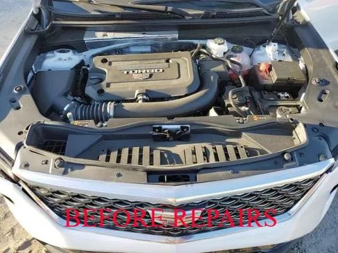 Used 2024 Cadillac XT4 Premium Luxury w/ Technology Package FWD image 44
