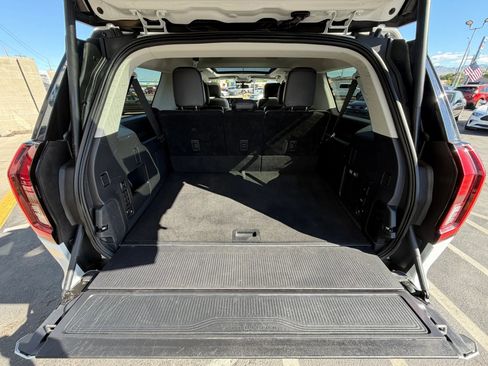 Used 2025 Ford Expedition Max Platinum AWD/4WD image 21