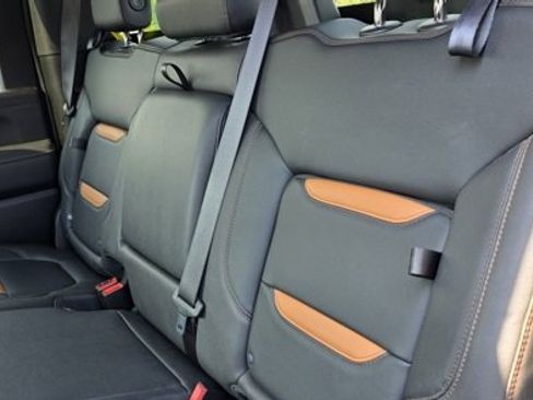 Used 2023 GMC Sierra 3500 AT4 w/ Gooseneck/5TH Wheel Package image 12