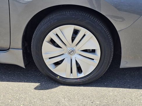 Used 2024 Nissan Leaf S FWD image 9