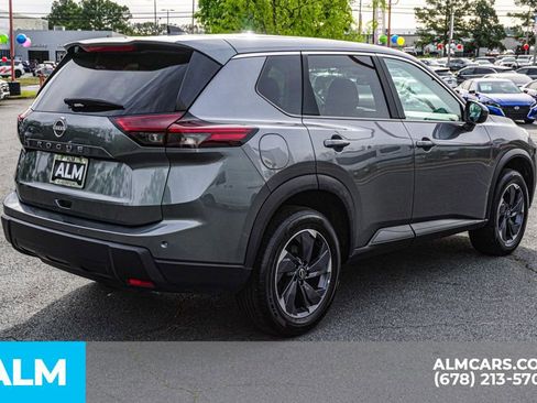 Used 2025 Nissan Rogue SV image 6