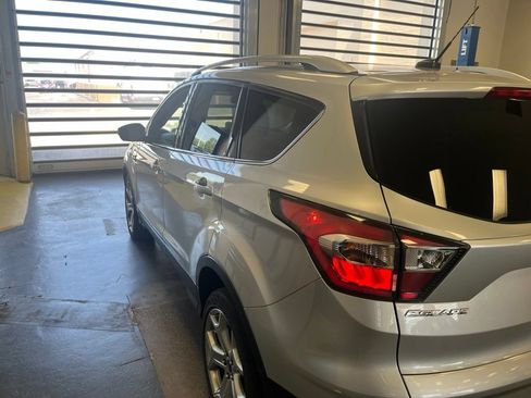Used 2017 Ford Escape Titanium w/ Equipment Group 301A AWD/4WD image 9