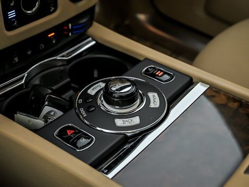 Used 2010 Rolls-Royce Ghost RWD image 42