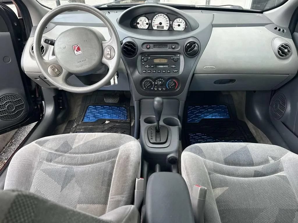 Used 2003 Saturn ION Level 2 w/ Convenience Pkg FWD image 10