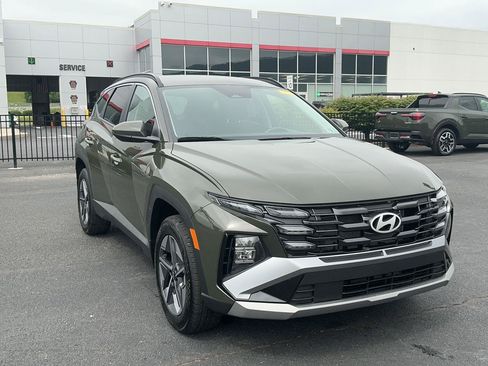 Certified 2025 Hyundai Tucson SEL AWD/4WD image 3