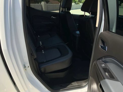 Used 2017 Chevrolet Colorado Z71 RWD image 13