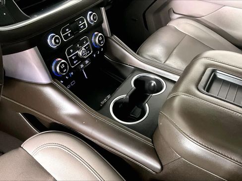 Certified 2022 GMC Yukon SLT w/ SLT Premium Package RWD image 16