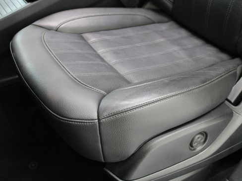 Used 2018 Mercedes-Benz GLS 450 4MATIC w/ Premium Package image 35