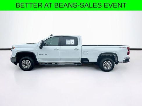Used 2025 Chevrolet Silverado 2500 LT w/ Convenience Package AWD/4WD image 4
