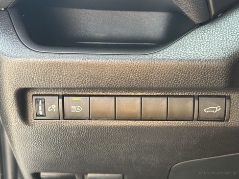 Used 2025 Toyota RAV4 XLE Premium FWD image 25
