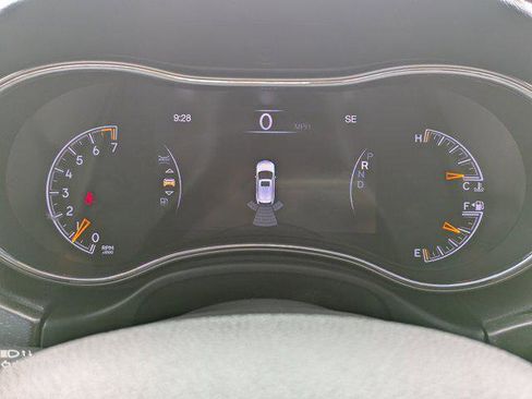 Certified 2018 Jeep Grand Cherokee Laredo image 23