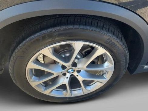 Used 2023 BMW X5 xDrive40i w/ Premium Package AWD/4WD image 5